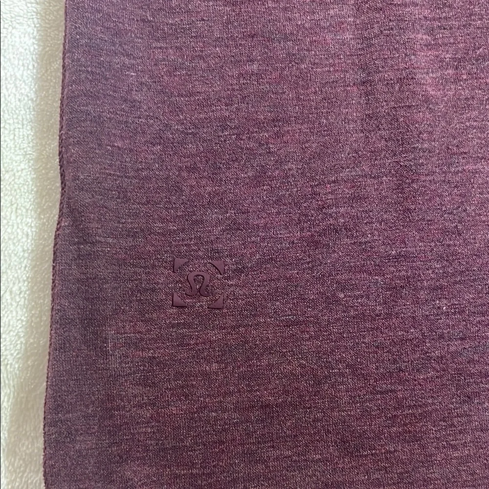 Lululemon Athletica burgundy Short Sleeve Tee